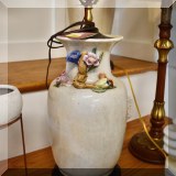 L09. Porcalain table lamp.